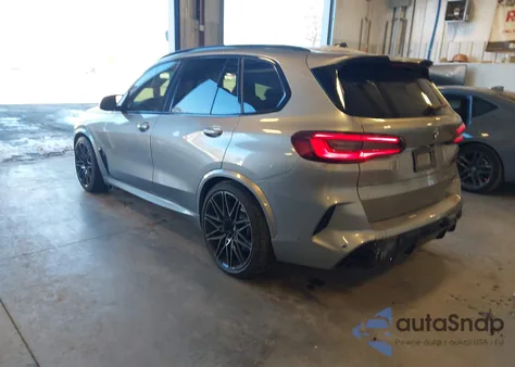 2021 BMW X5 M z USA, uszkodzony, nr VIN 5YMJU0C07M9E85852